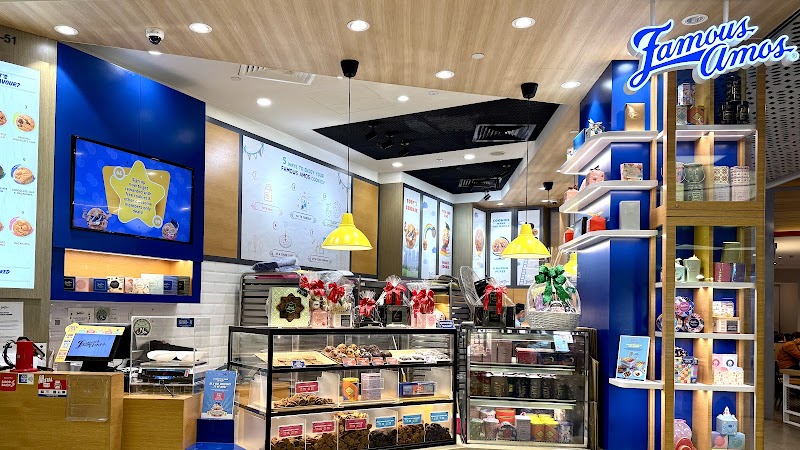 Famous Amos hero