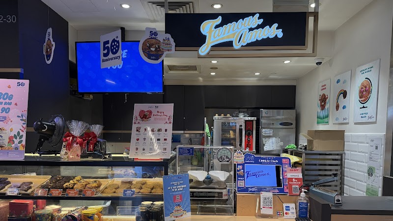 Famous Amos @ Plaza Singapura hero